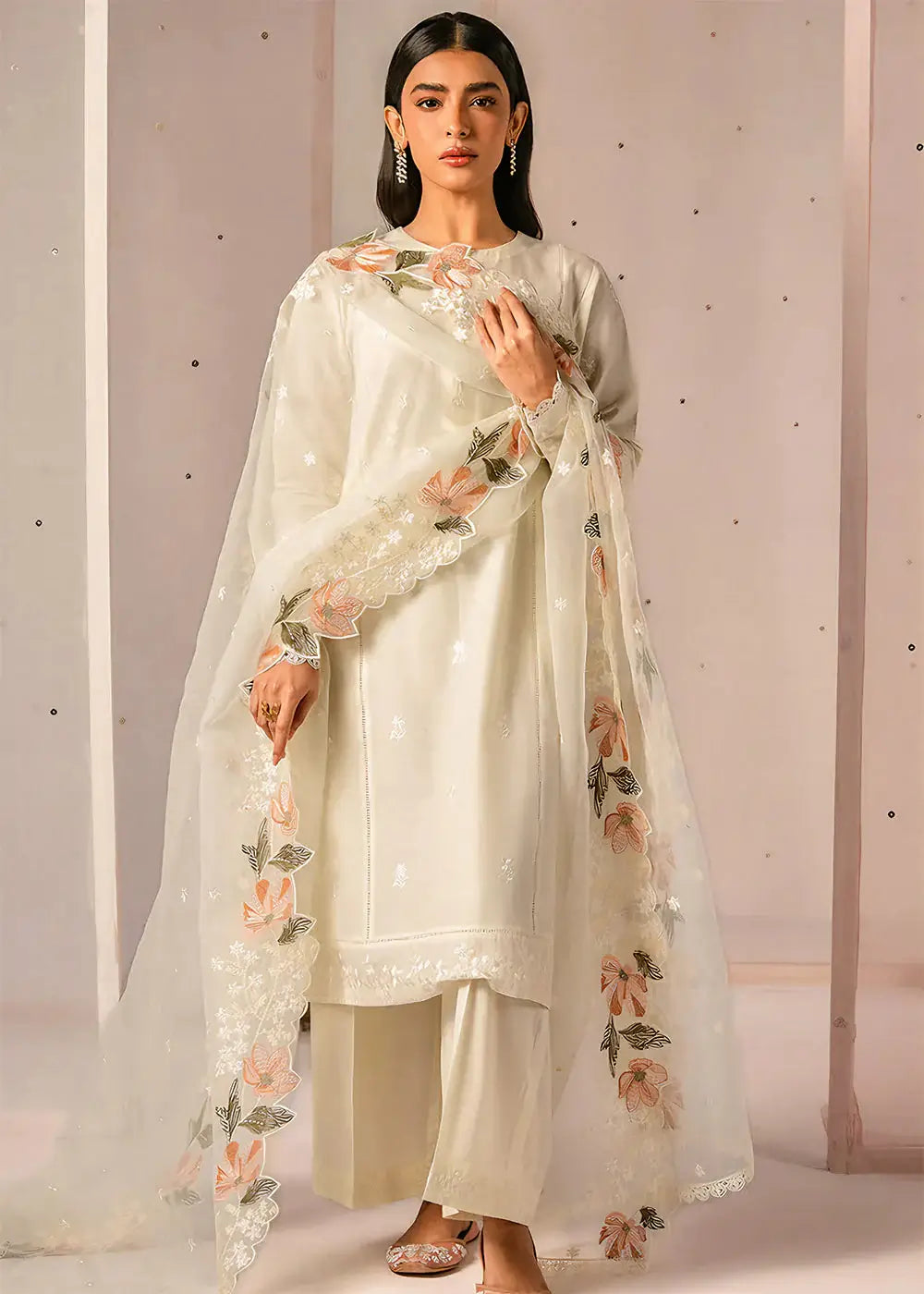 Lawn 3PC Zarmeen & Emaan Premium Code: 643 GULFATIMA