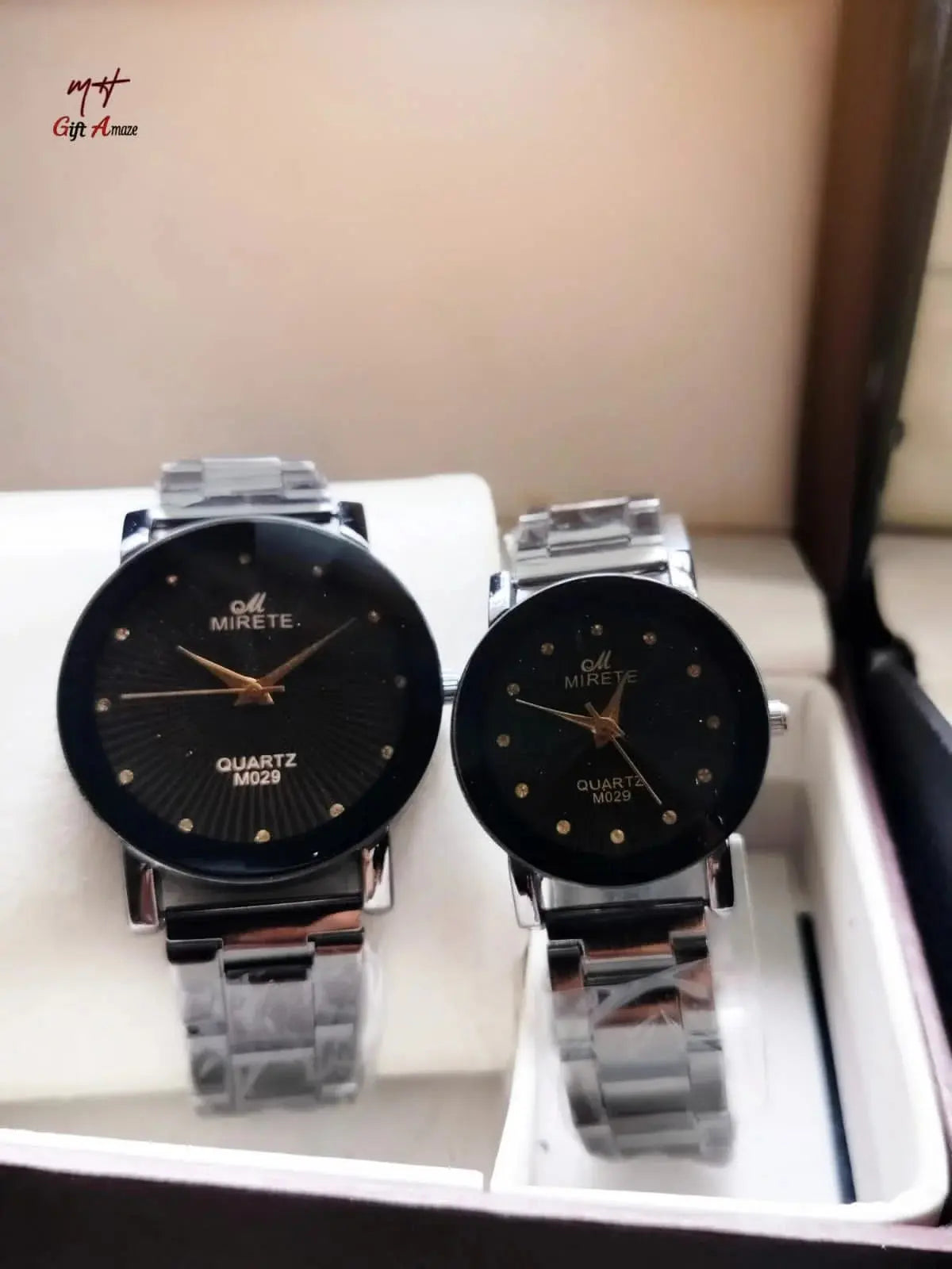 CODE HGMK23-Restock   Most Demanding  Couple Watch 👩‍❤‍👩 /- With Box 🎁 Gul Fatima